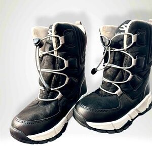 Hobibear Unisex Kids Snow Boots Color: Black/White Size 2